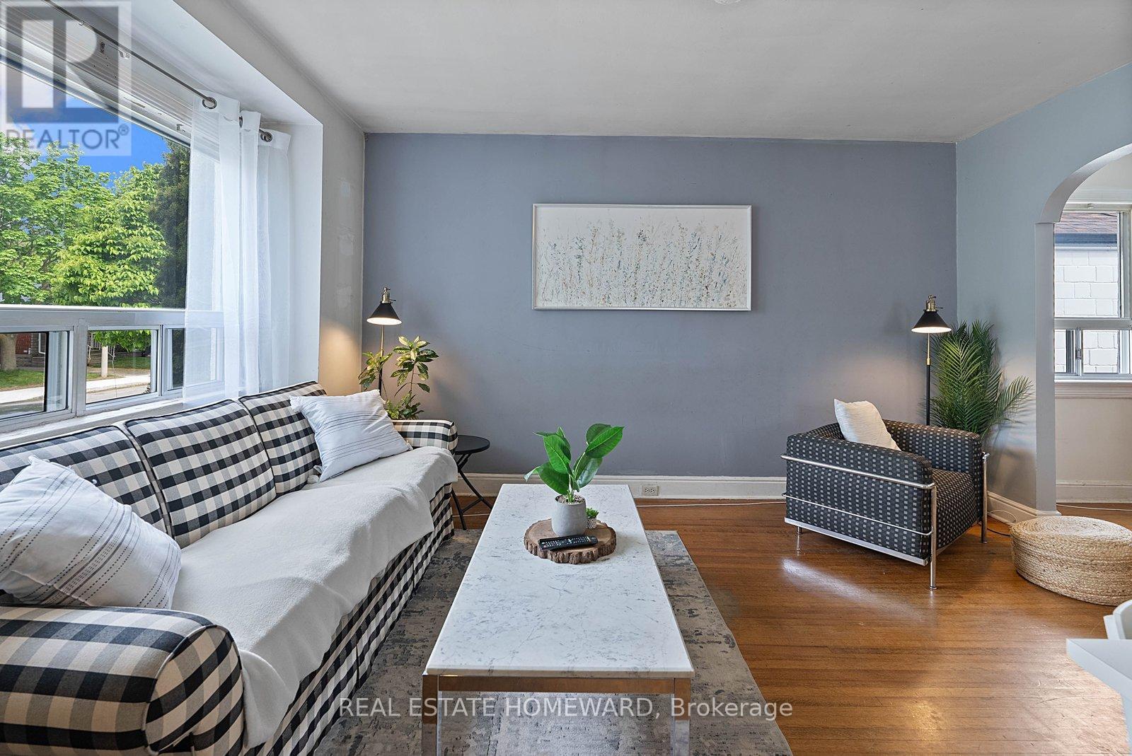 59 MANDERLEY DRIVE - 7