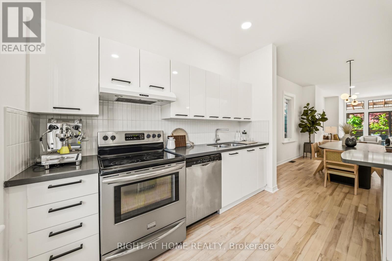 304 RIVERDALE AVENUE - 17