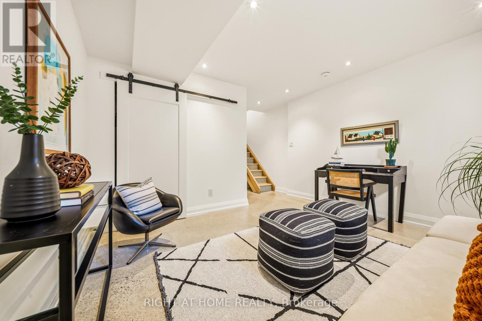 304 RIVERDALE AVENUE - 32