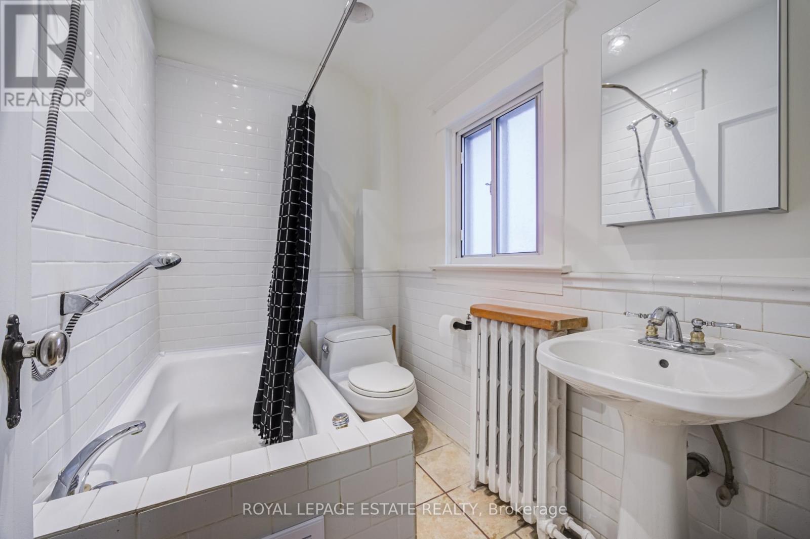 38 QUEENSBURY AVENUE - 18