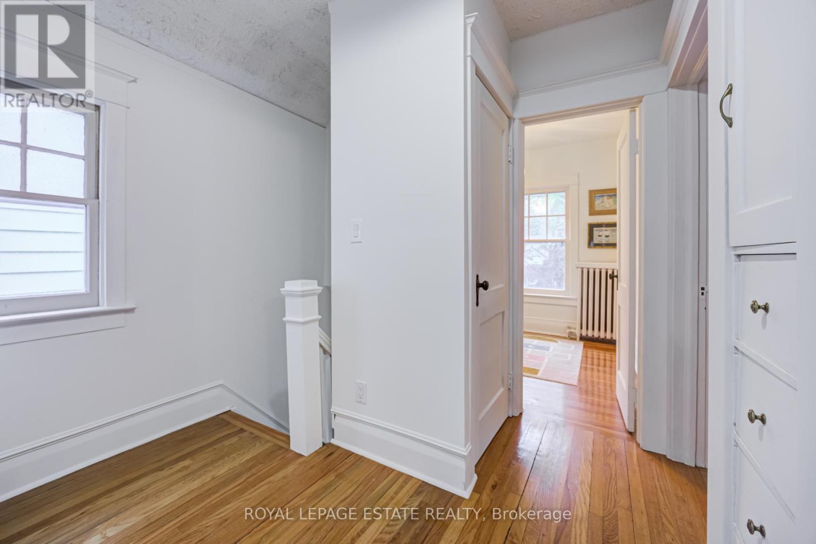 38 QUEENSBURY AVENUE - 22