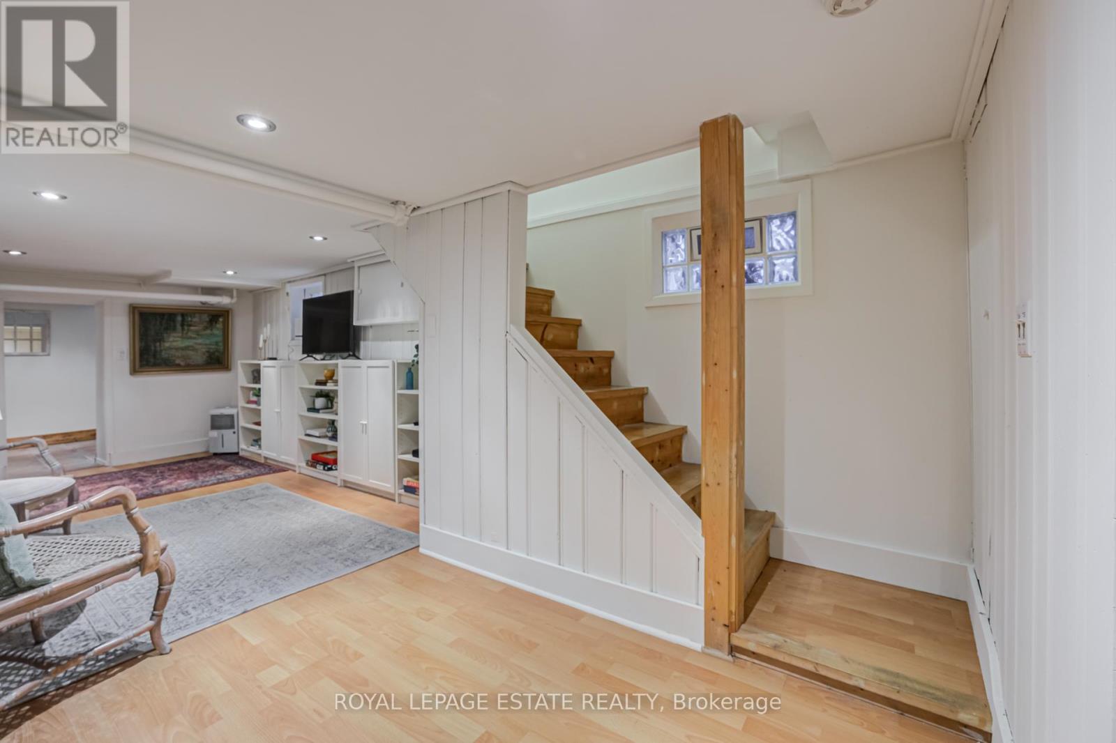 38 QUEENSBURY AVENUE - 26