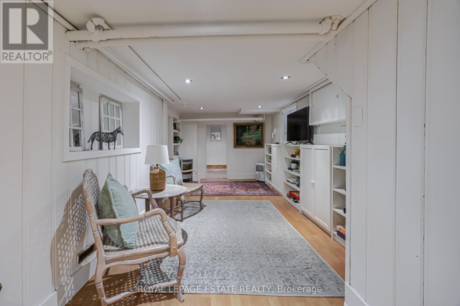 38 QUEENSBURY AVENUE - 27