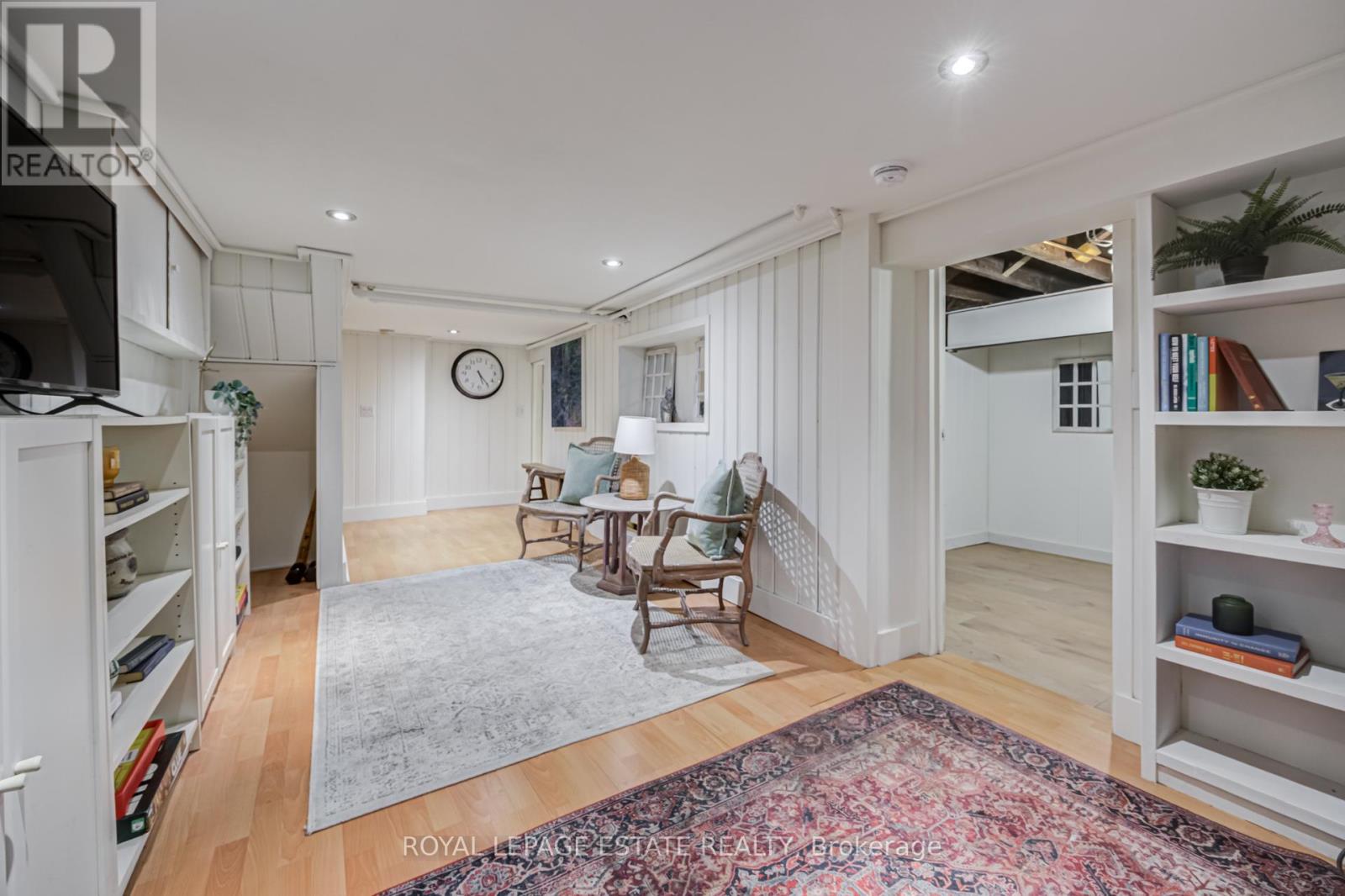 38 QUEENSBURY AVENUE - 28