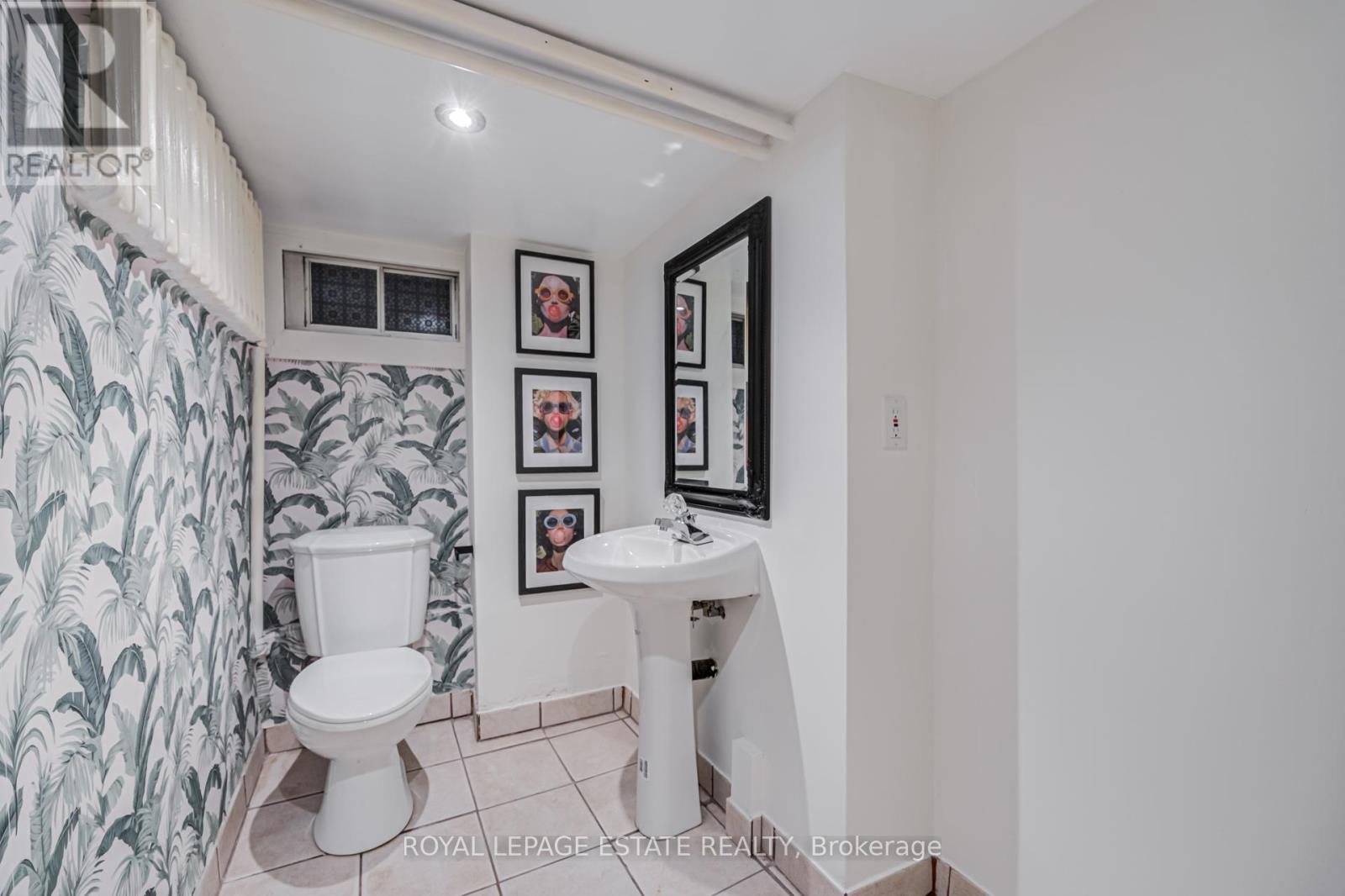 38 QUEENSBURY AVENUE - 31