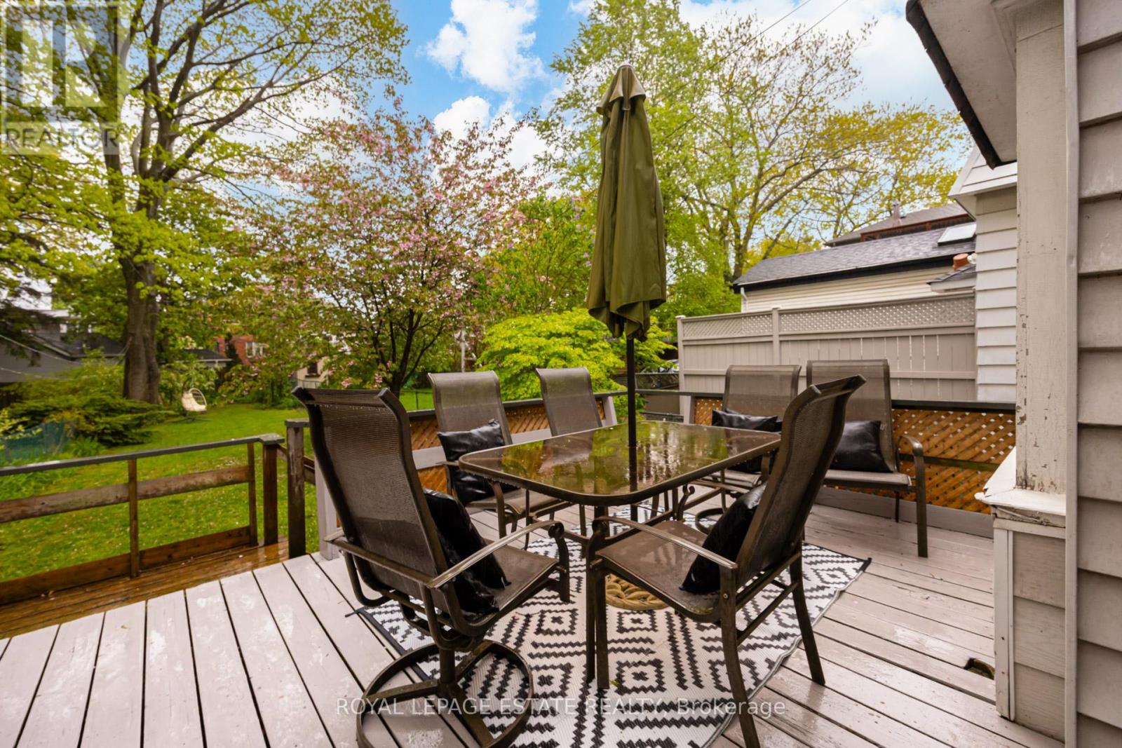 38 QUEENSBURY AVENUE - 32