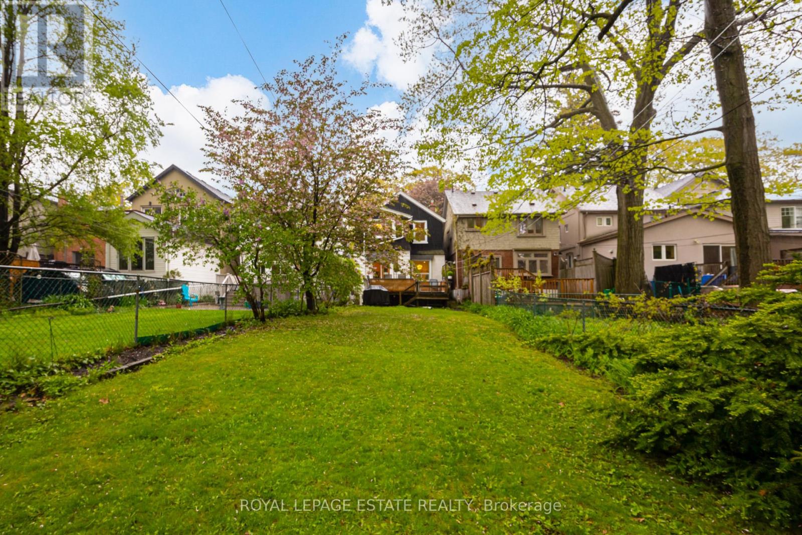 38 QUEENSBURY AVENUE - 39