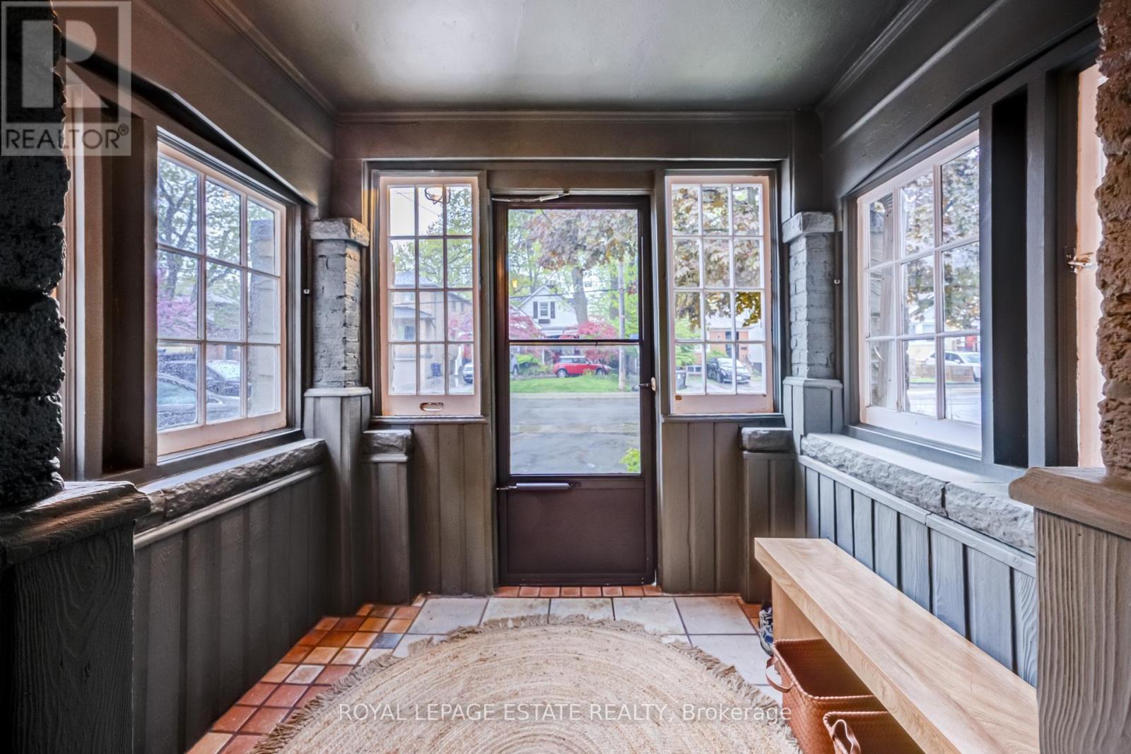 38 QUEENSBURY AVENUE - 4