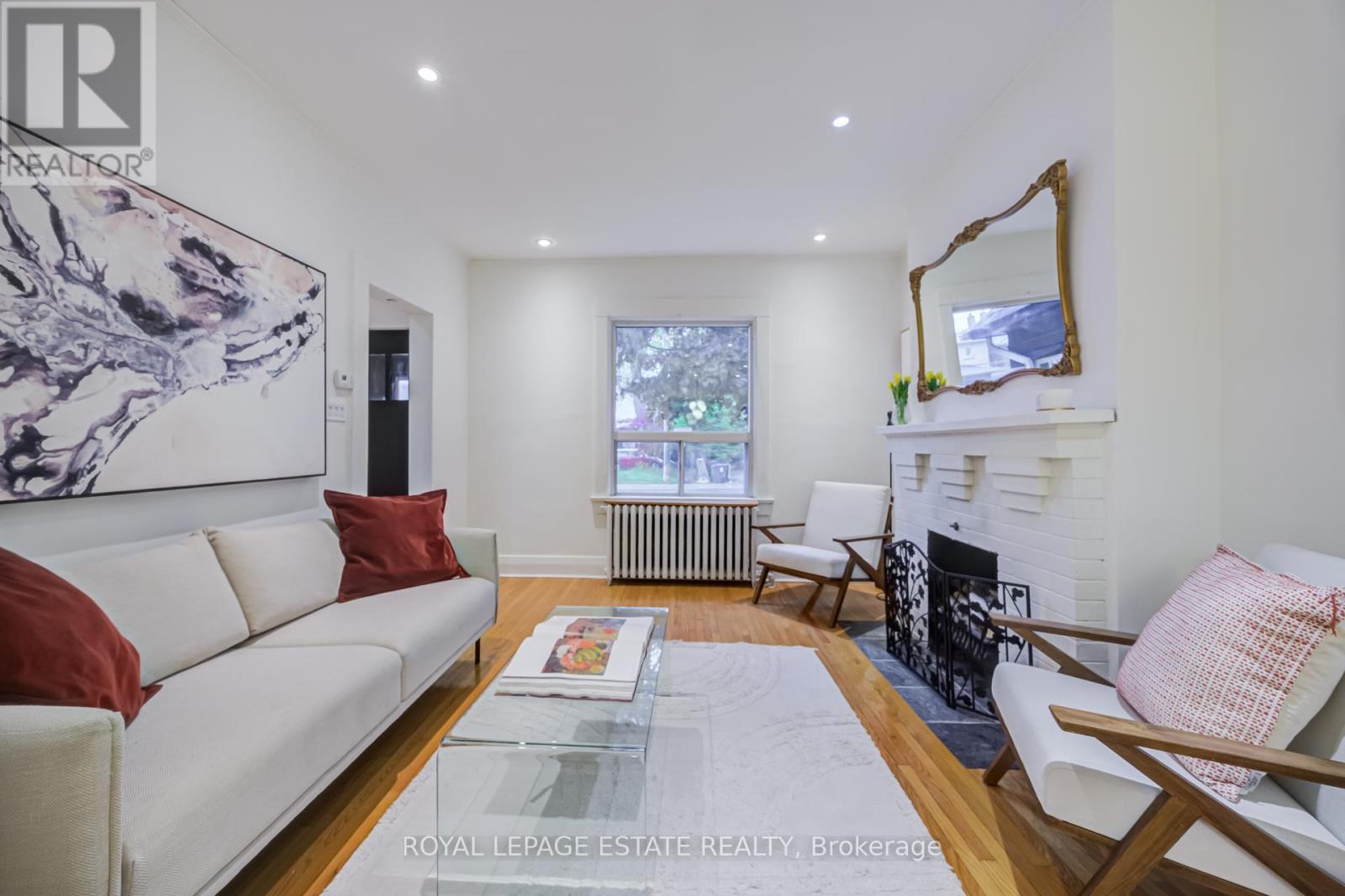 38 QUEENSBURY AVENUE - 8