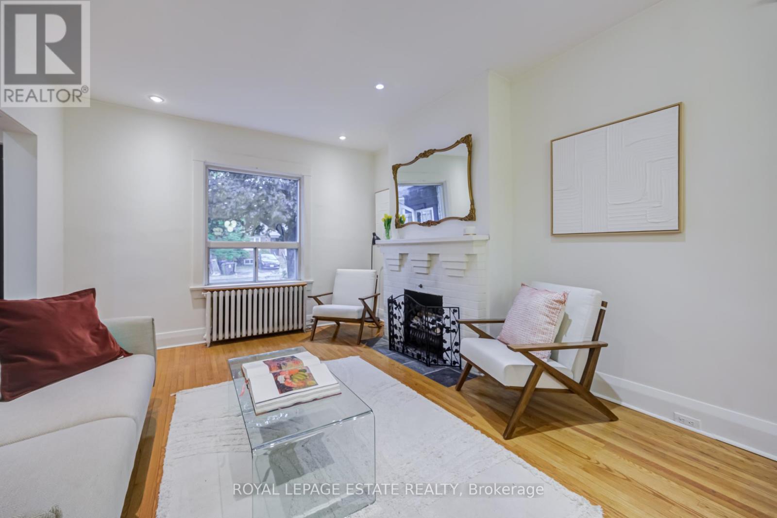 38 QUEENSBURY AVENUE - 9