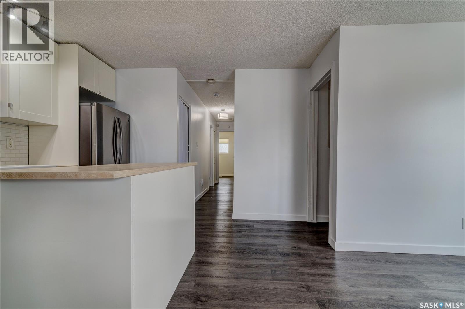 3 HUNT CRESCENT - 15