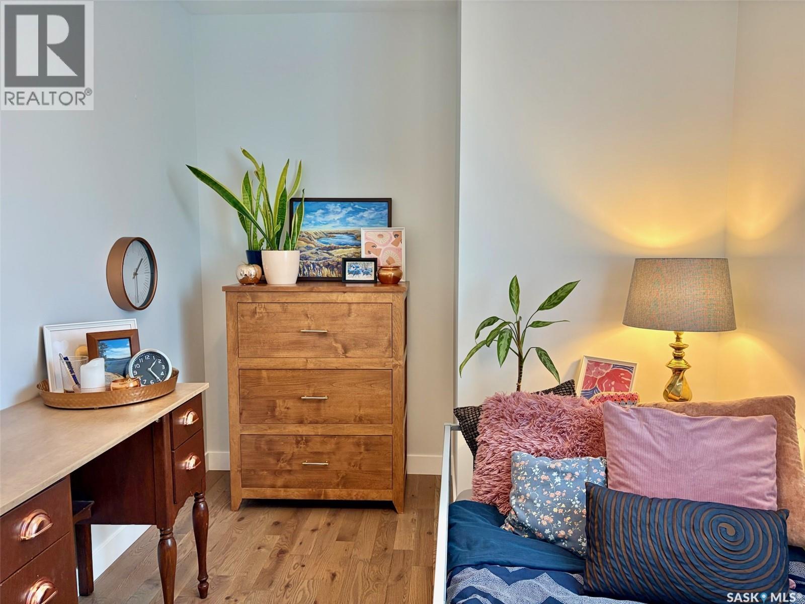 607 K AVENUE S - 23