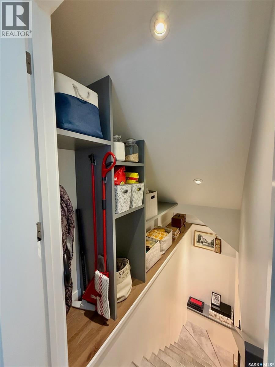 607 K AVENUE S - 28