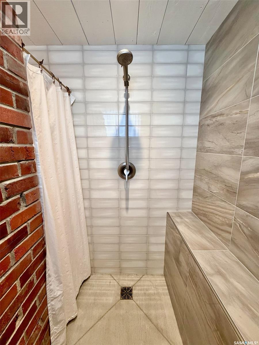 607 K AVENUE S - 33
