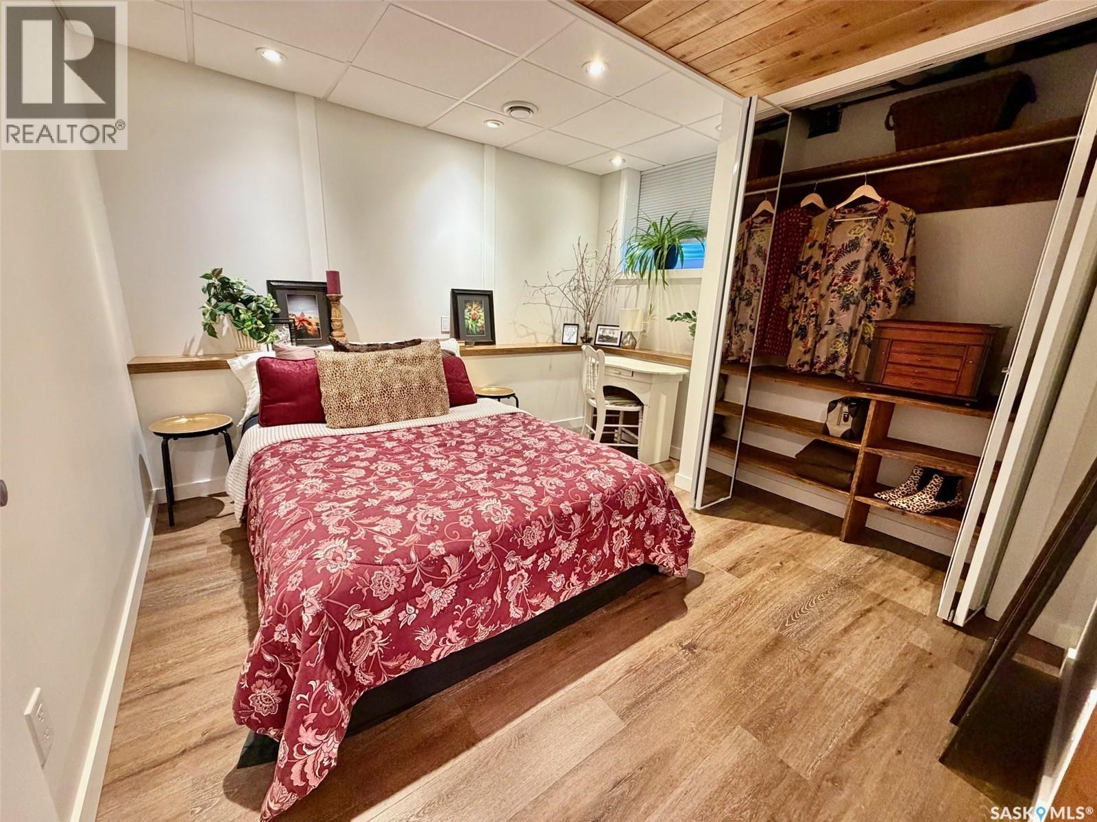 607 K AVENUE S - 34