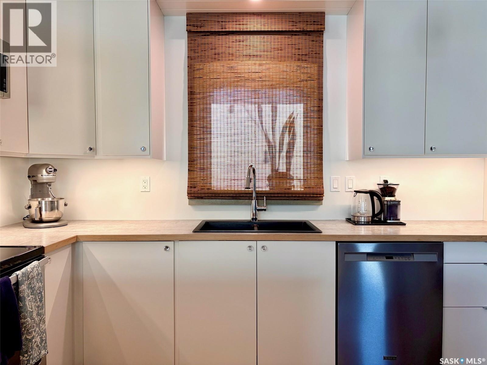 607 K AVENUE S - 4