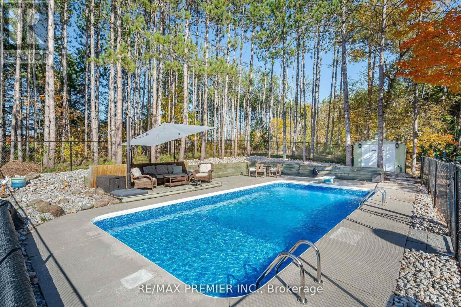 4904 10TH SIDE ROAD - 4