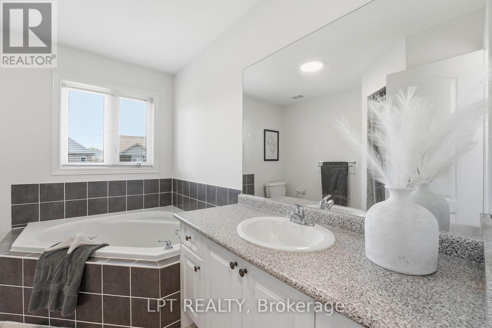 4 MILLBURY ROAD - 22