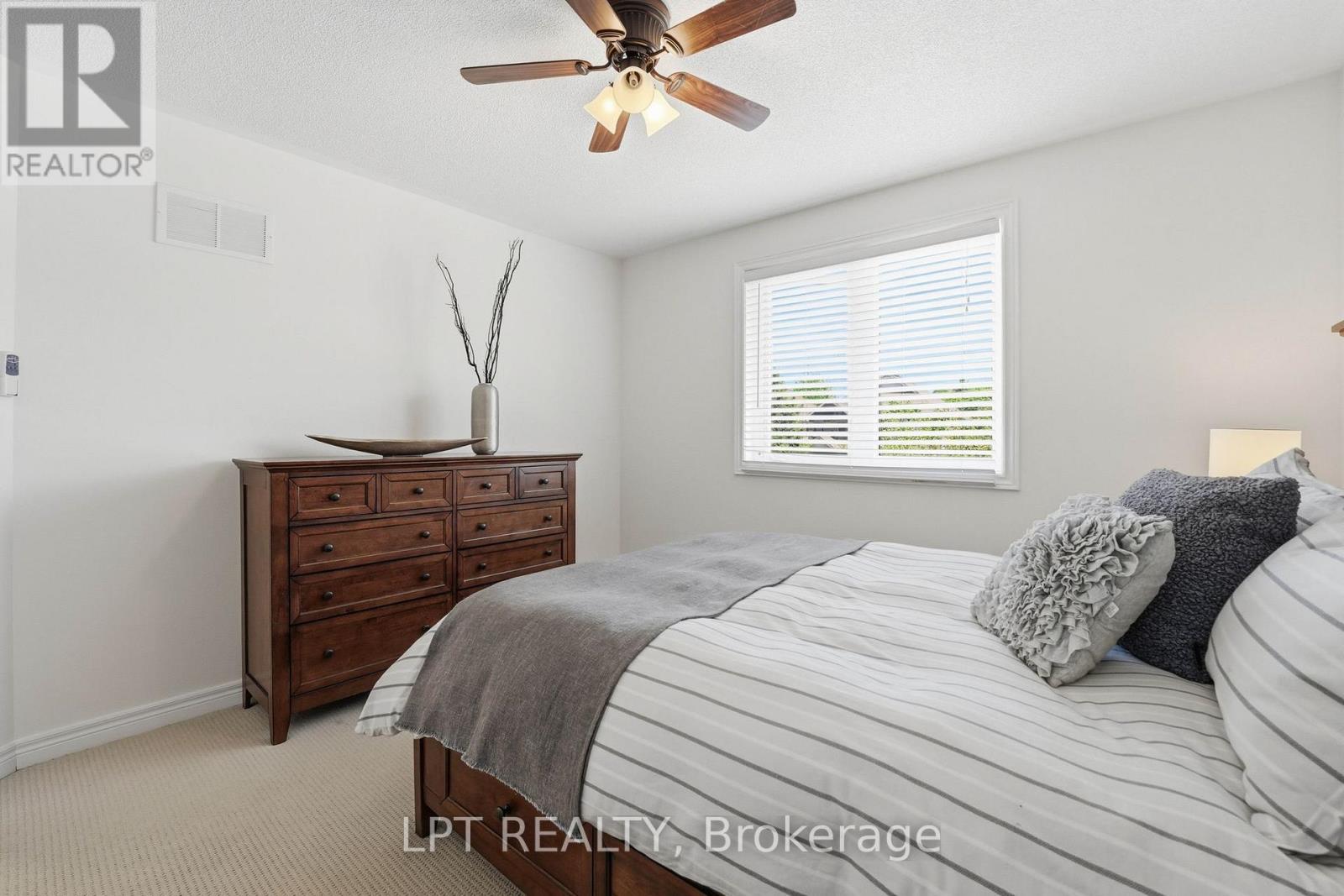 4 MILLBURY ROAD - 25