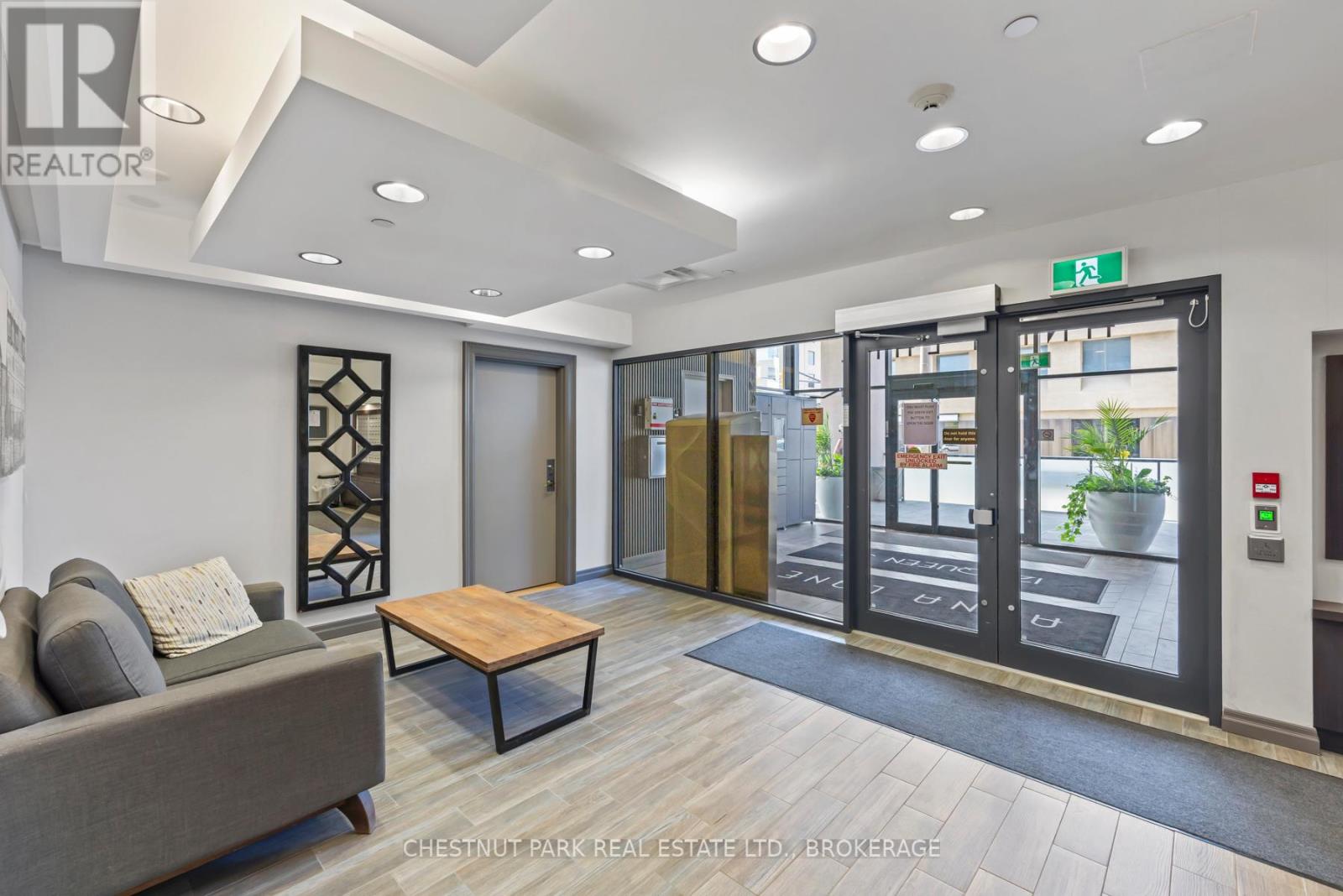 #602 121 QUEEN STREET - Image 5