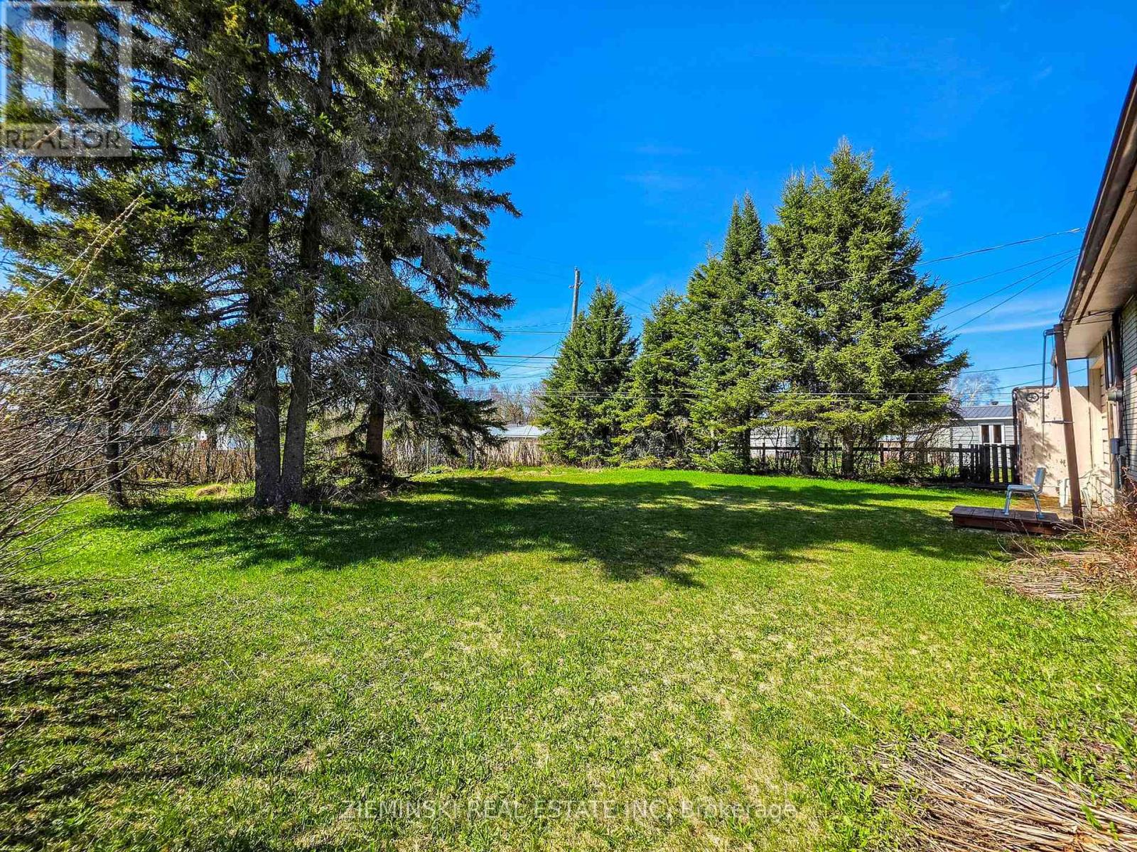 120 PICADILLY CIRCLE - 32