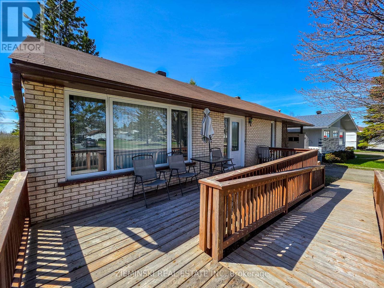 120 PICADILLY CIRCLE - 29