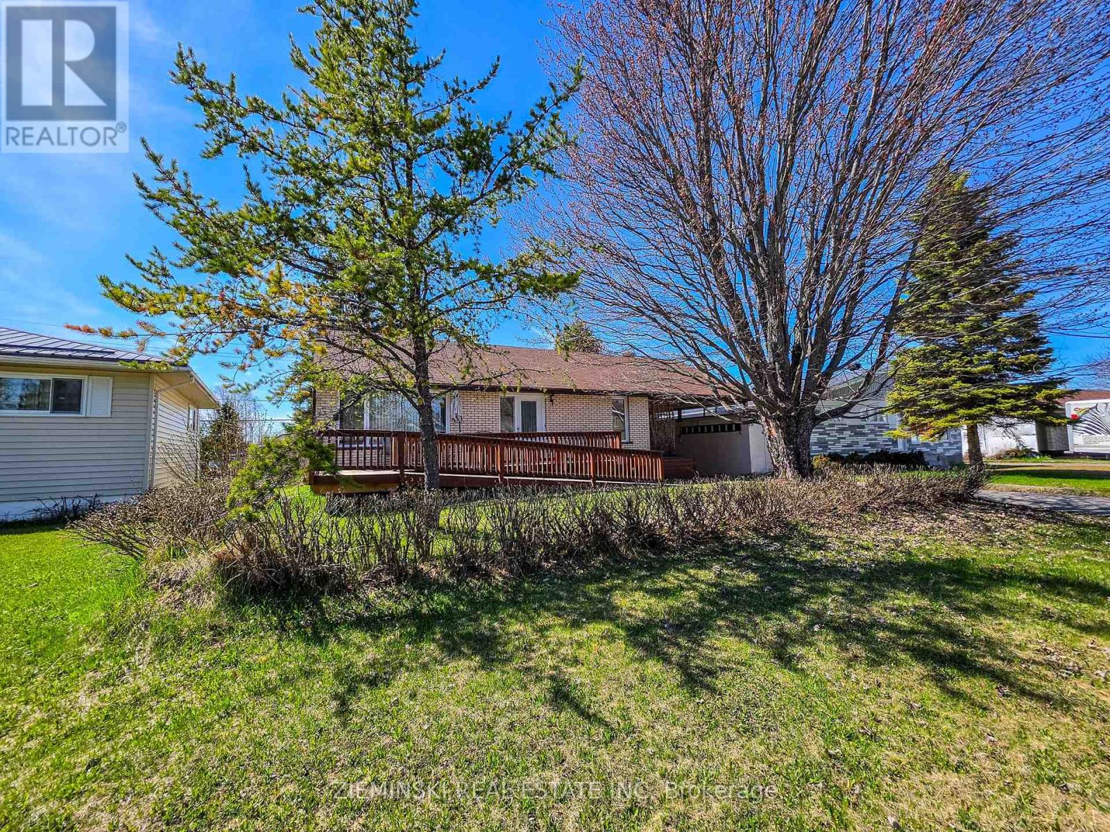120 PICADILLY CIRCLE - 26