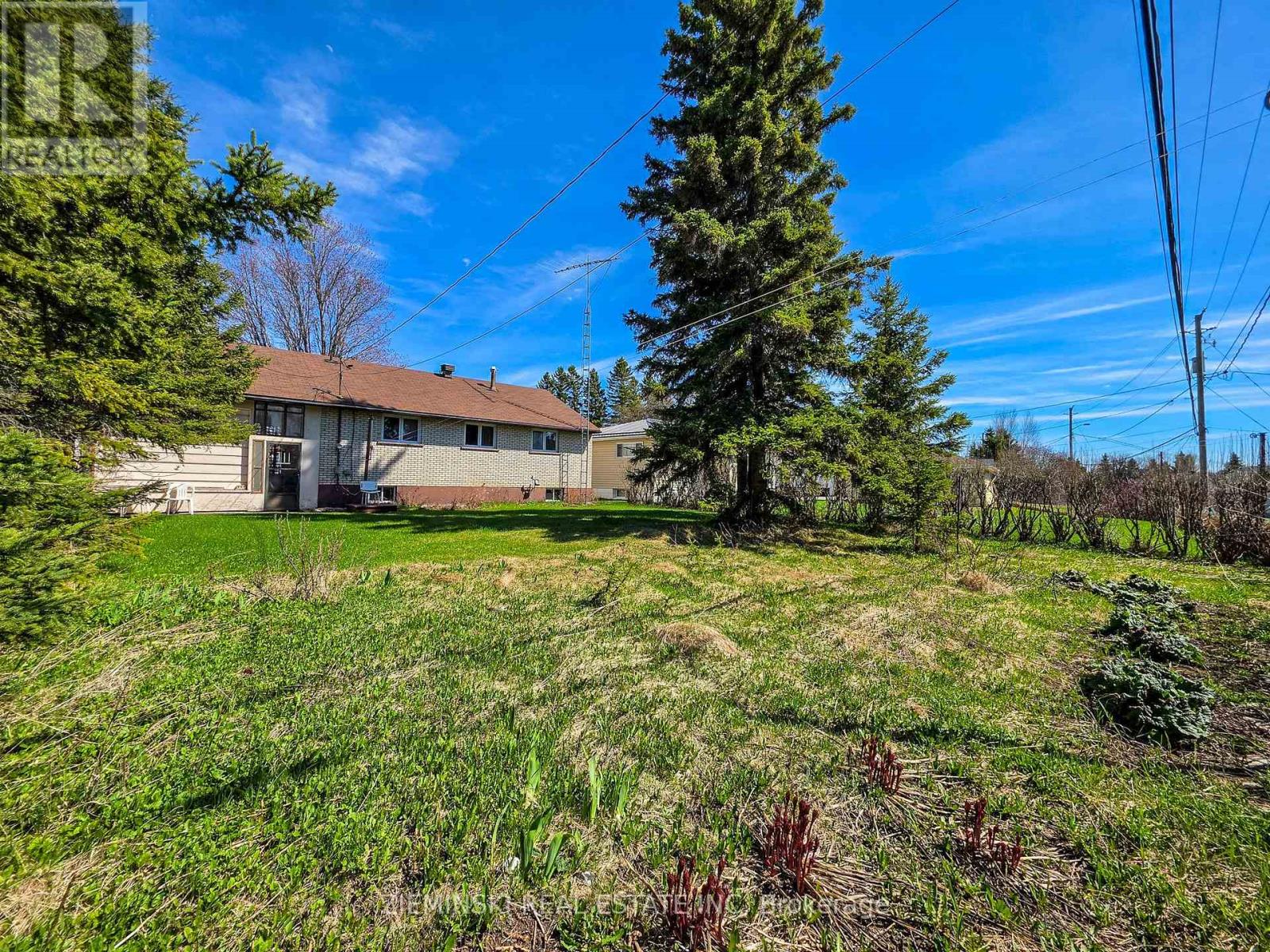 120 PICADILLY CIRCLE - 33