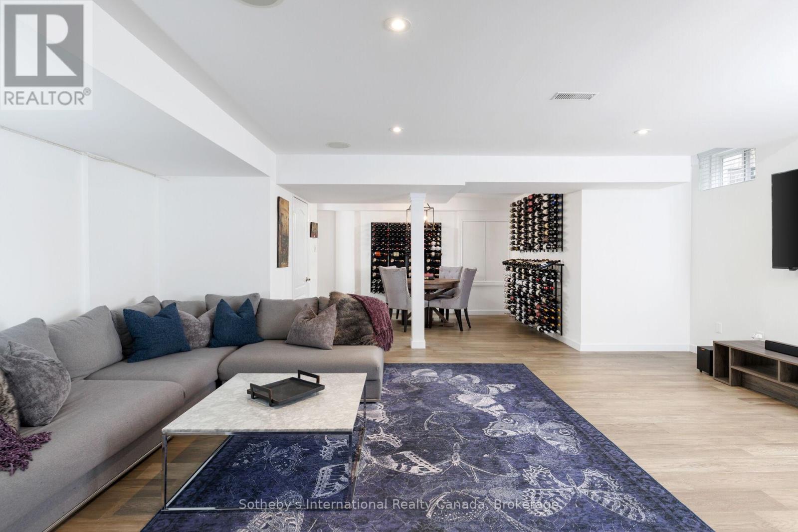 1437 ISLINGTON AVENUE - 35