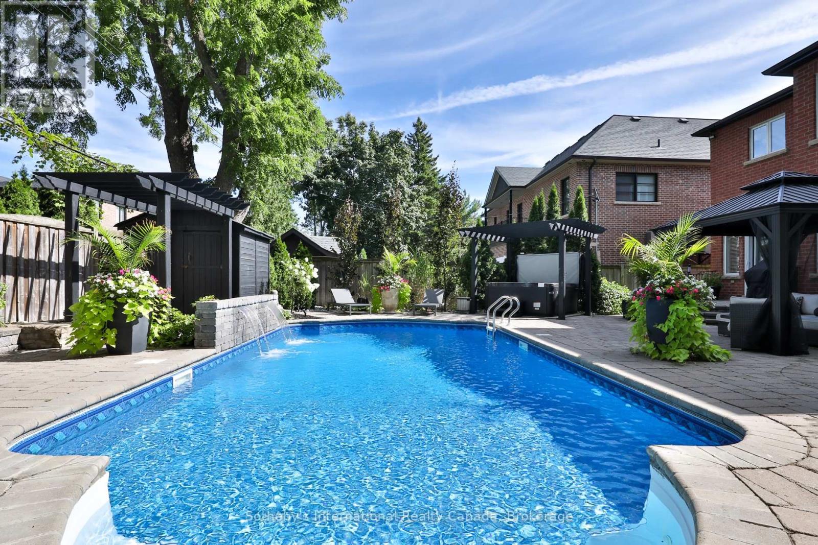 1437 ISLINGTON AVENUE - 4