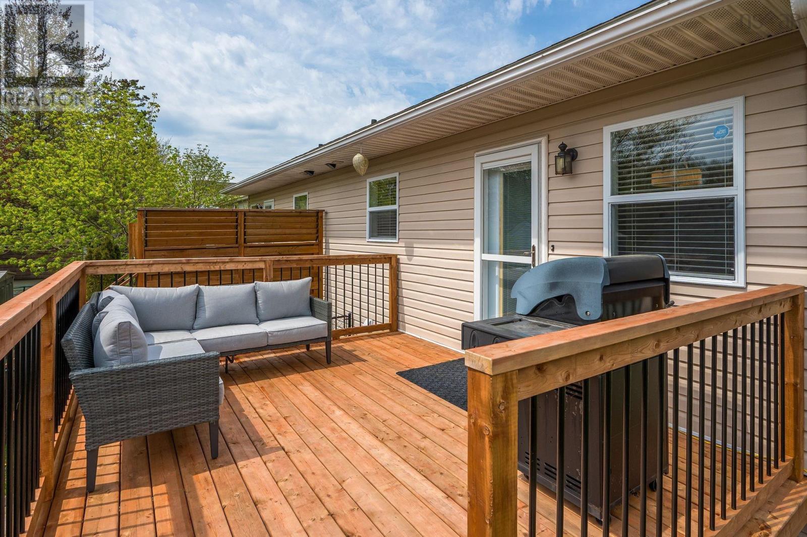 18 Batten Crescent - 22