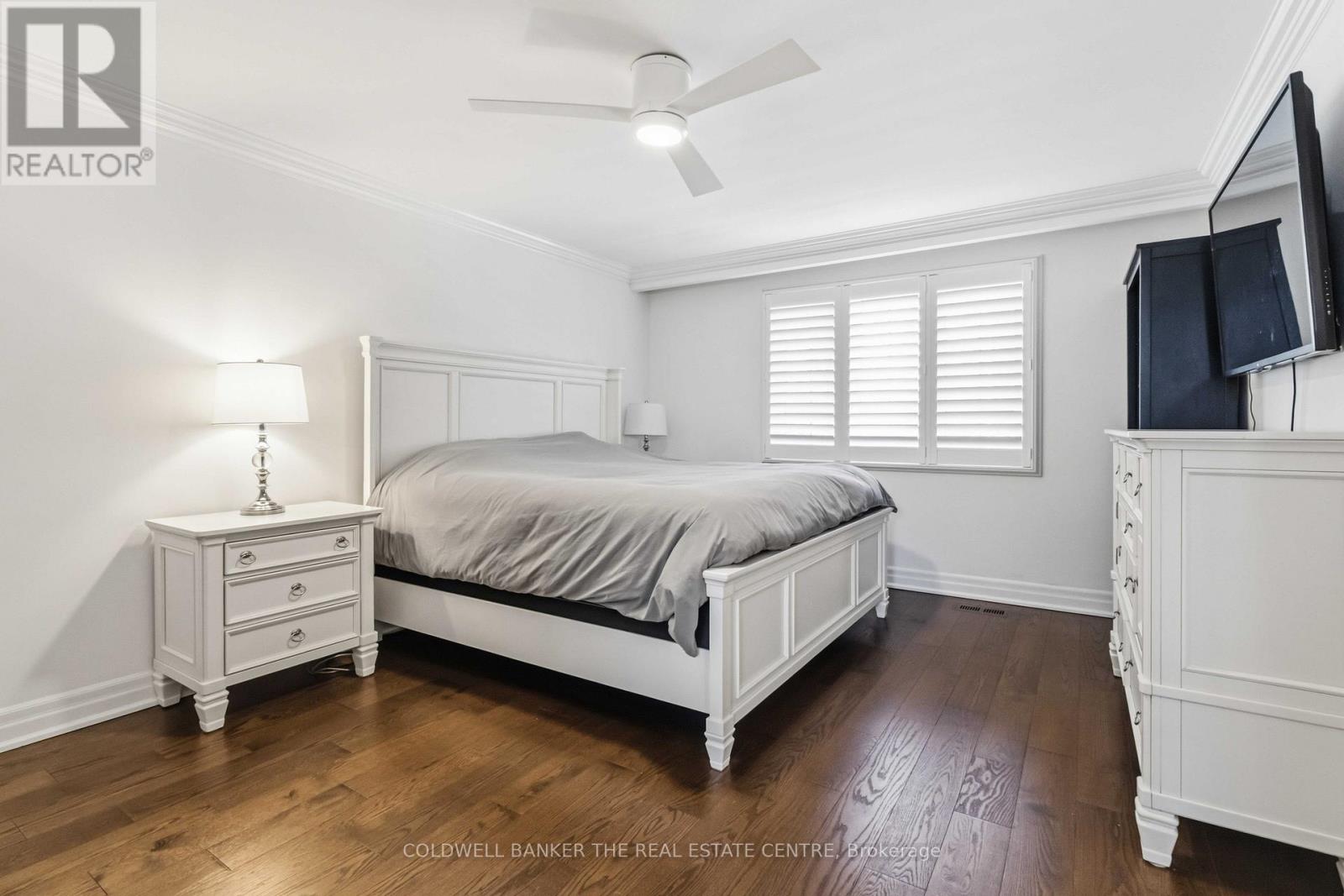 42 NEILOR CRESCENT - 24