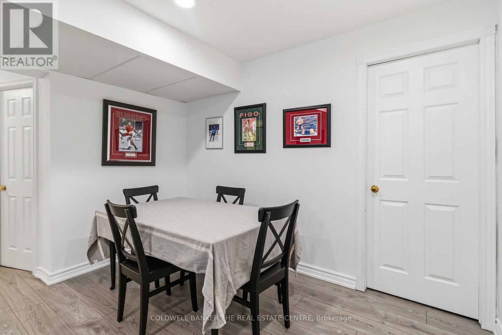 42 NEILOR CRESCENT - 42