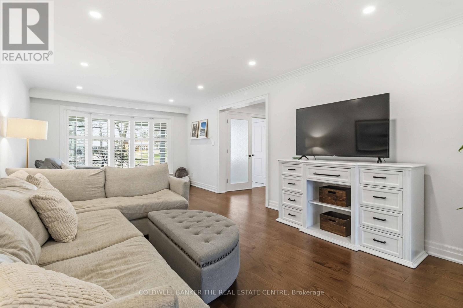 42 NEILOR CRESCENT - 6