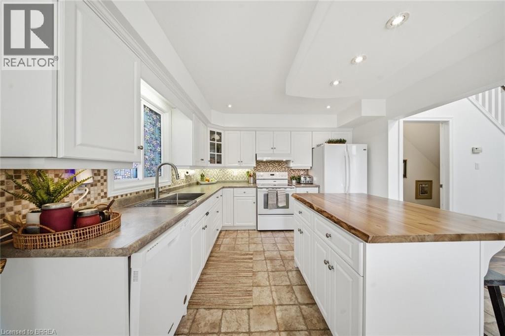 18 BRICKER Court - 10