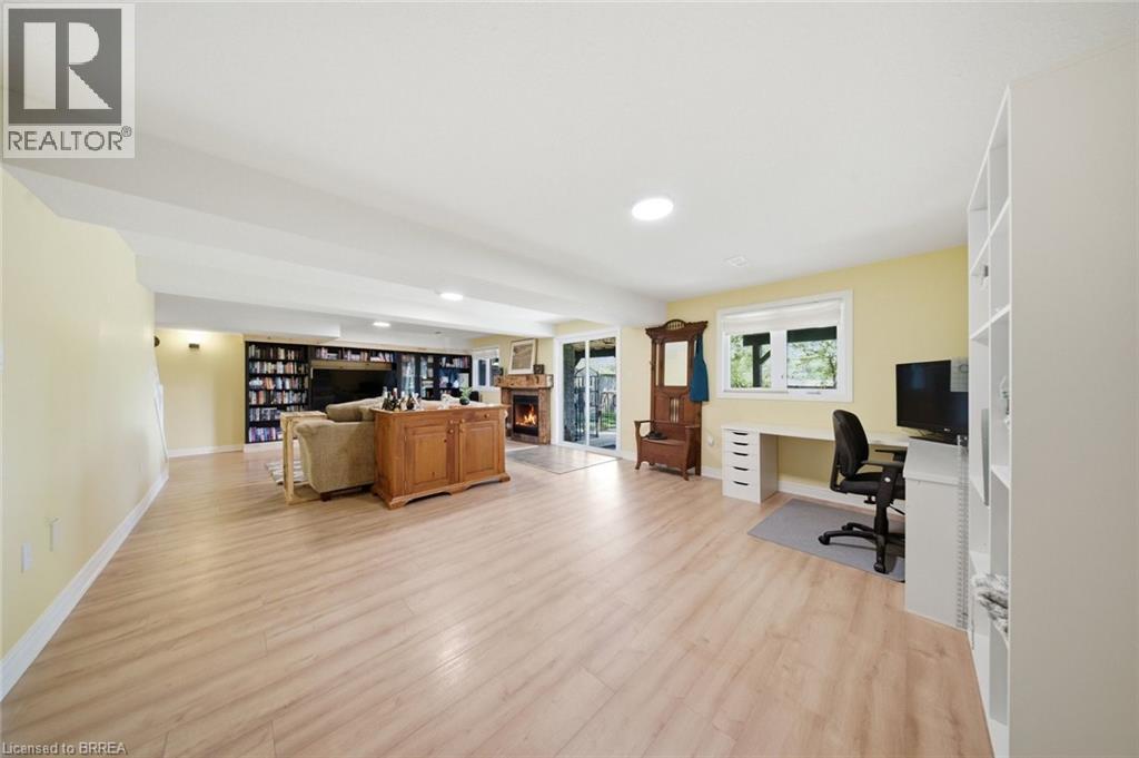 18 BRICKER Court - 25