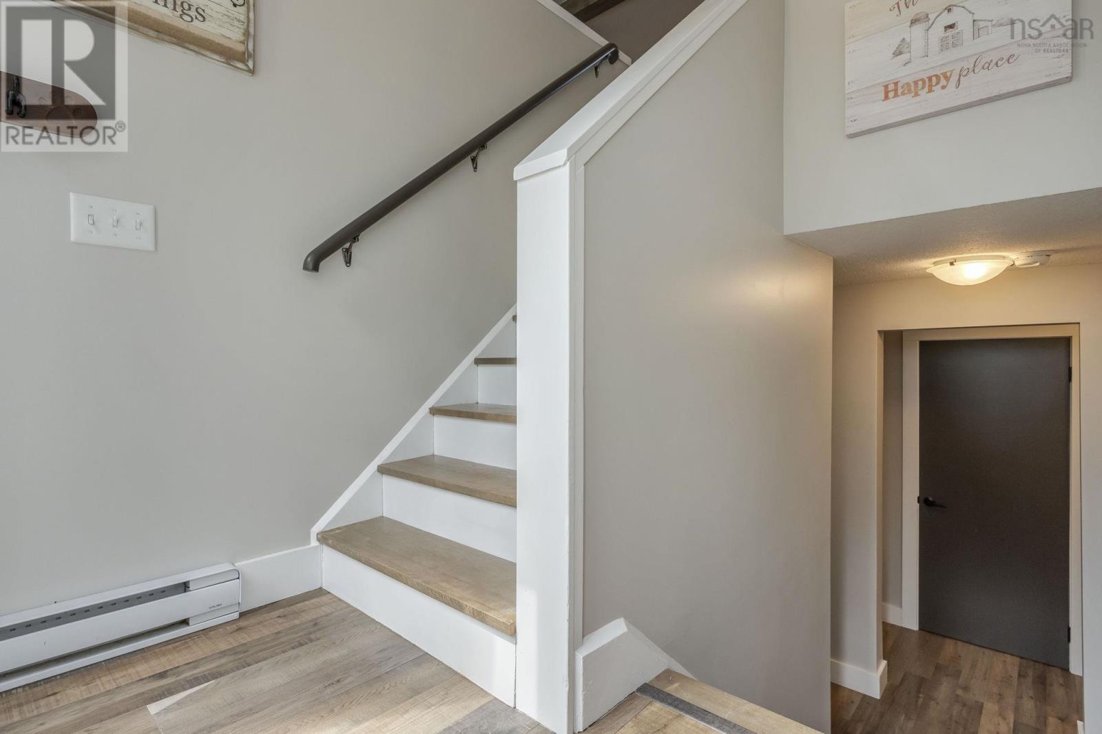 1053 Oak Avenue - 31