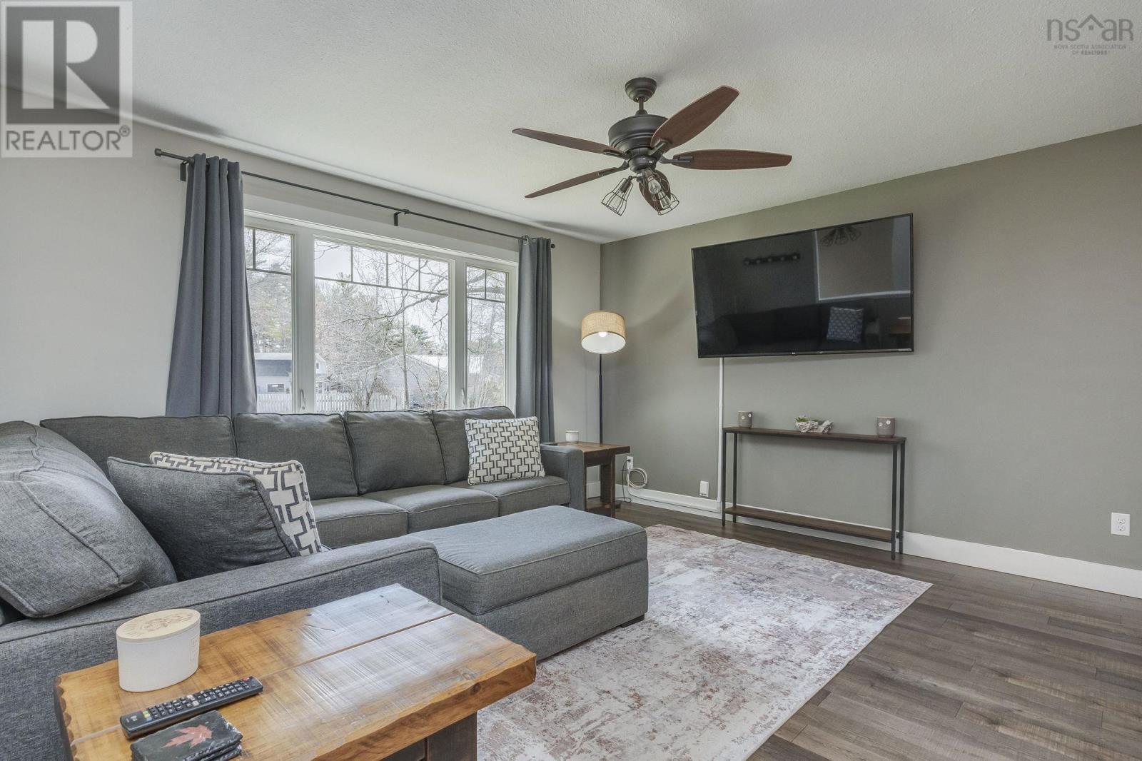 1053 Oak Avenue - 13
