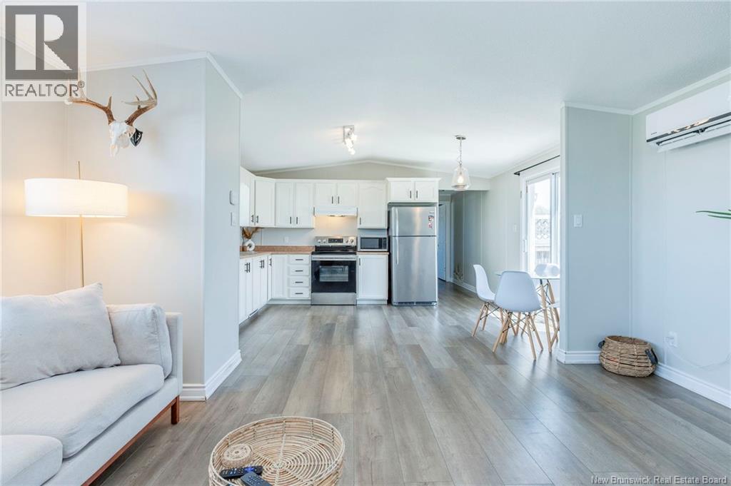 8 Frank Street - 26