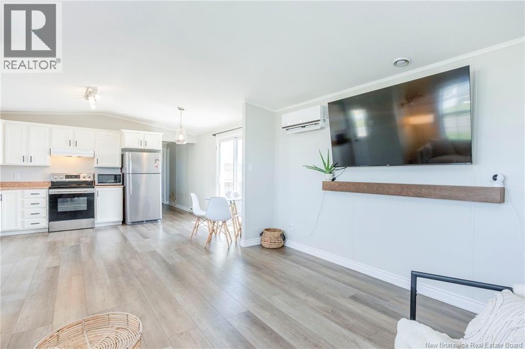 8 Frank Street - 35