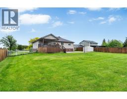 4pc Bathroom - 303 Gosfield Townline West, Essex, ON N8M2X5 Photo 7