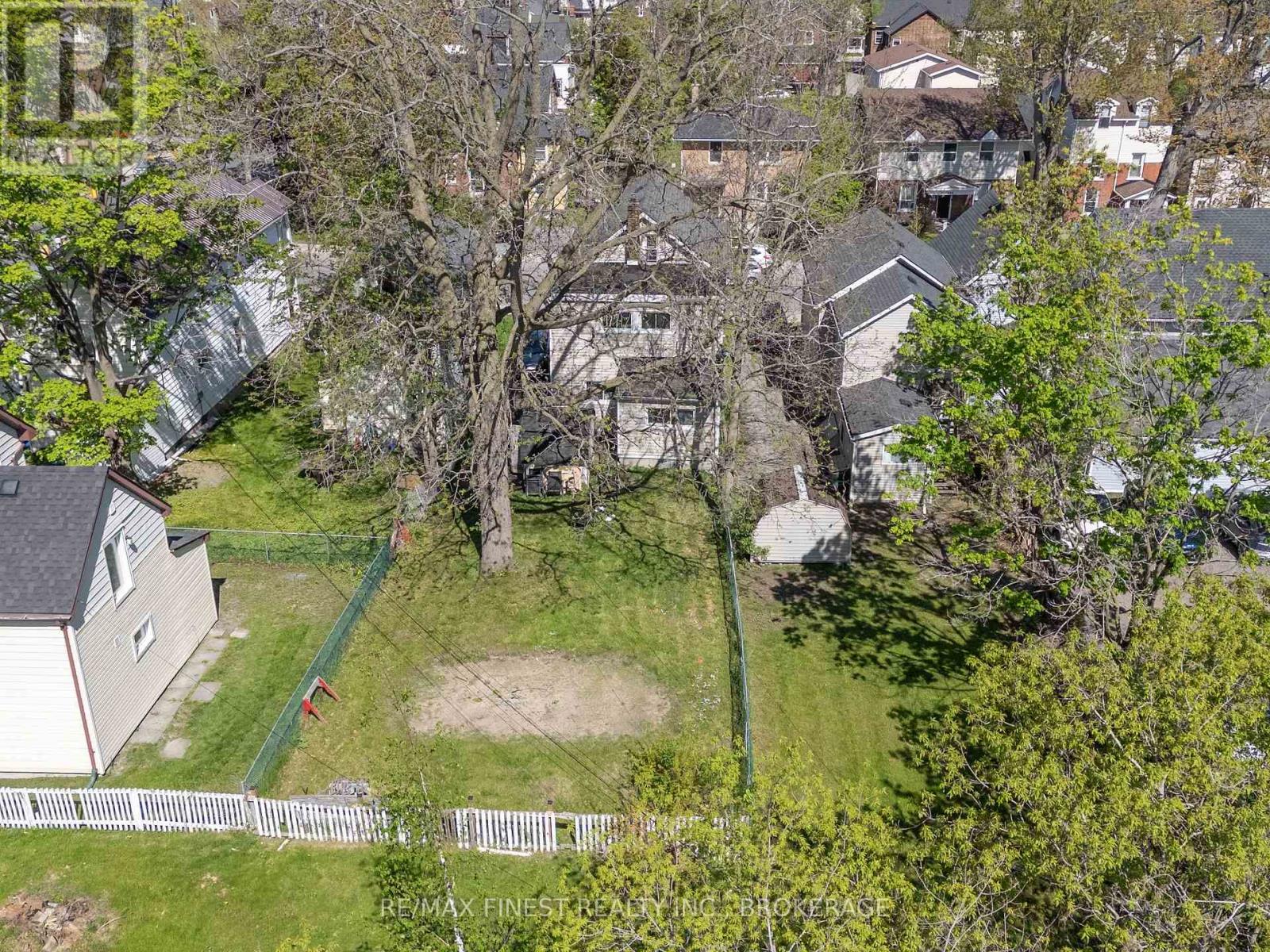 216 ALFRED STREET - Image 2
