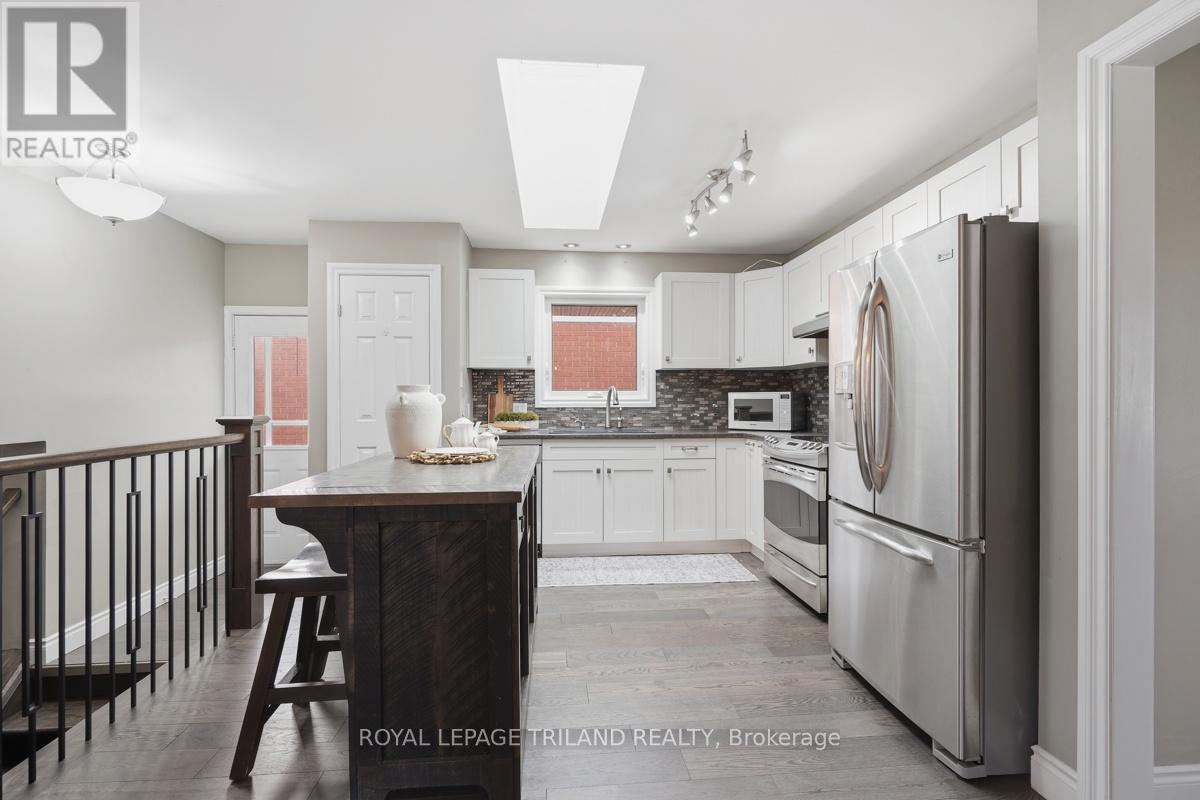 1098 LAWSON ROAD - 12