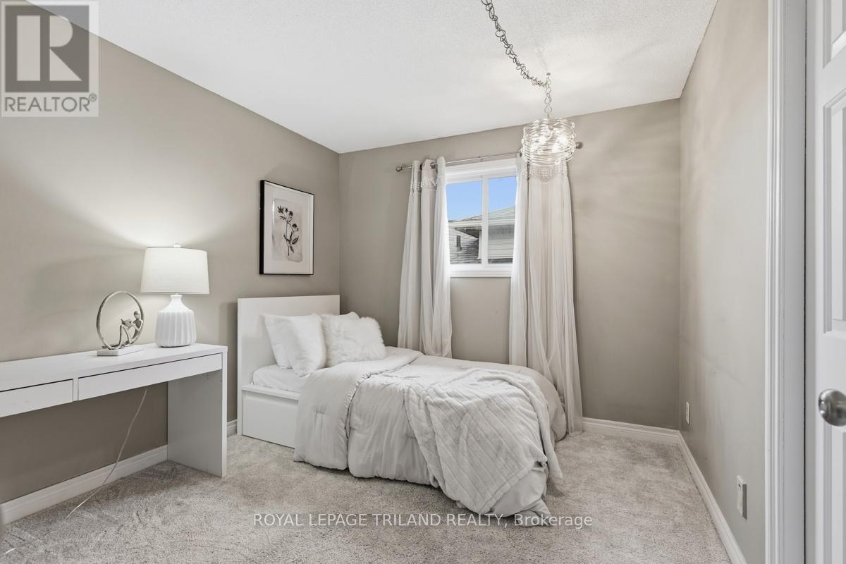1098 LAWSON ROAD - 22