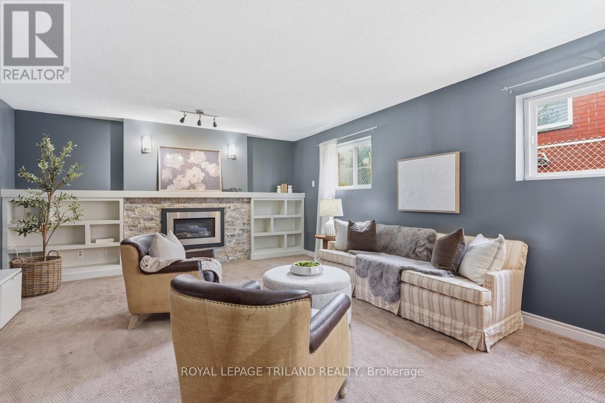 1098 LAWSON ROAD - 23