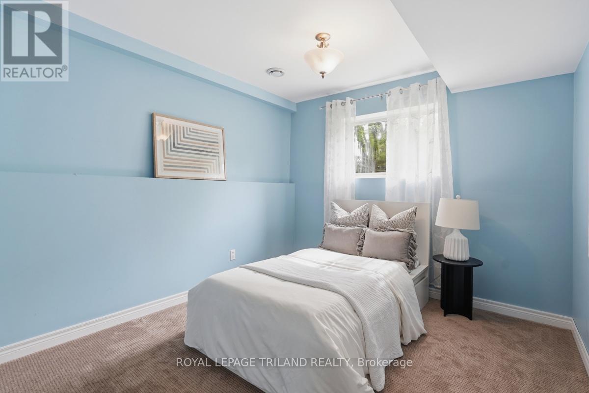 1098 LAWSON ROAD - 27