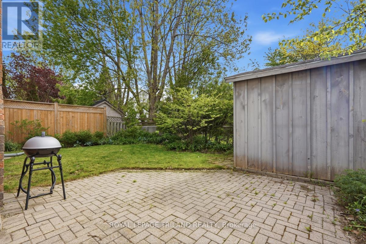 1098 LAWSON ROAD - 35