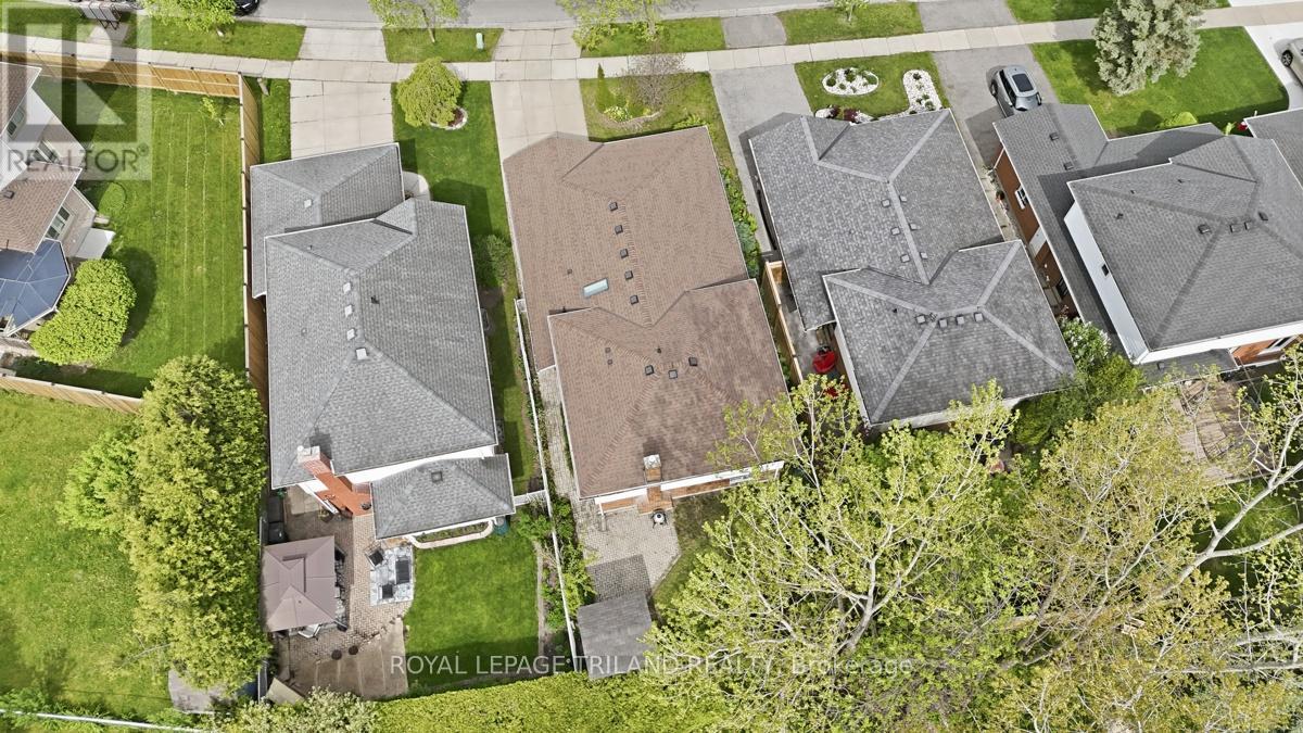 1098 LAWSON ROAD - 38