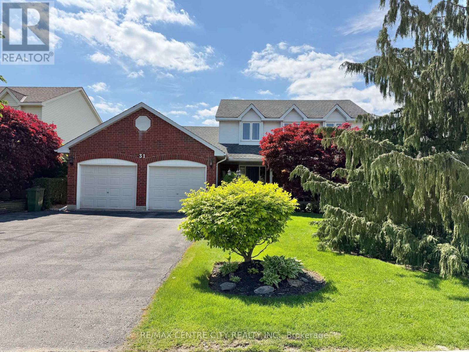 31 CAVANAUGH CRESCENT - Image 2