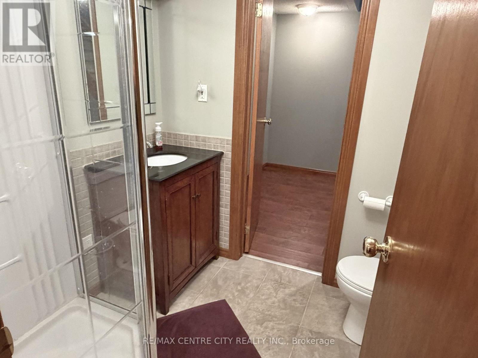 31 CAVANAUGH CRESCENT - 45